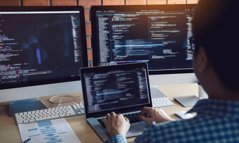 数据科学选型：R与Python如何赋能吉水县网站建设？